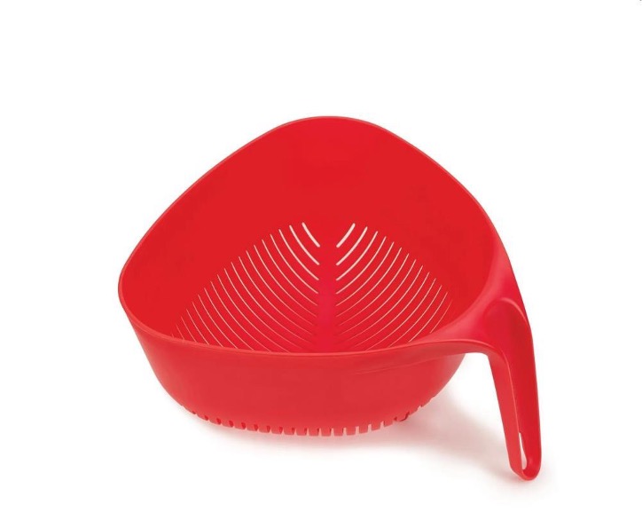Joseph Joseph, Duo triangular colander - red1